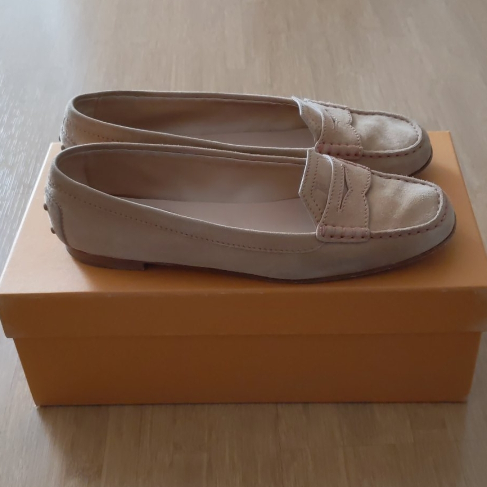 Tod's beige suede loafers